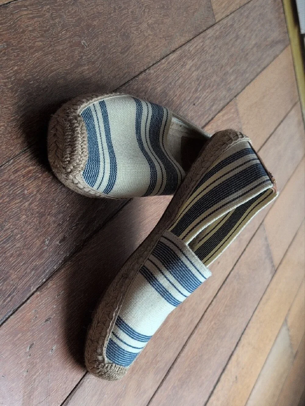 Tory Burch Cream Canvas Slip-Ons with Navy Stripes. Size 6.5
